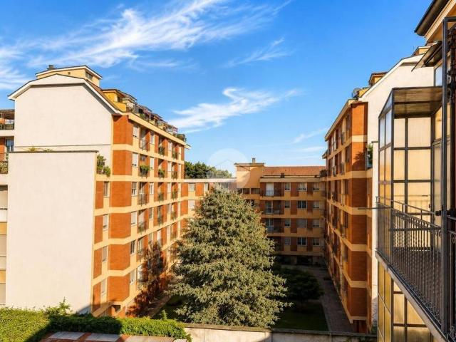 Appartamento in vendita a Municipio 4, Milano