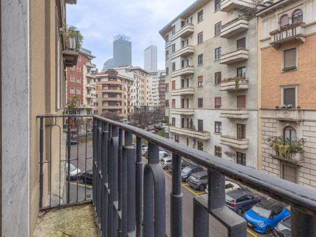 Appartamento in vendita a Municipio 8 di Milano, Milano