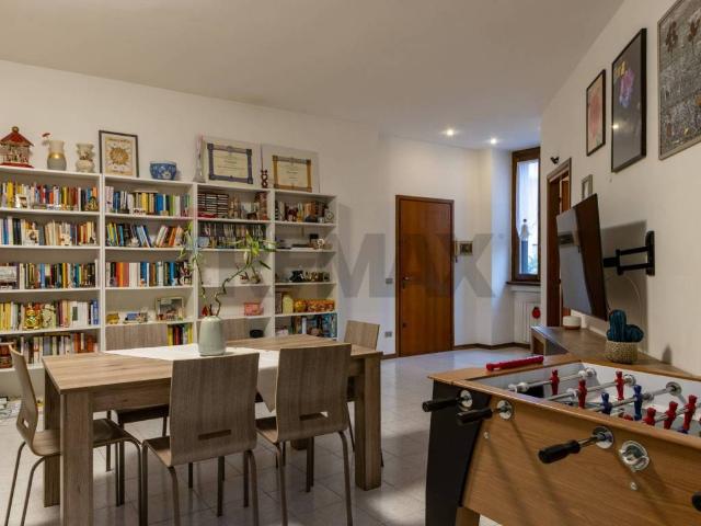 Appartamento in vendita a Municipio 9, Milano