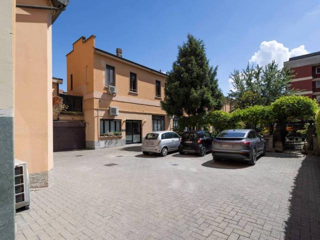Appartamento in vendita a Municipio 5, Milano