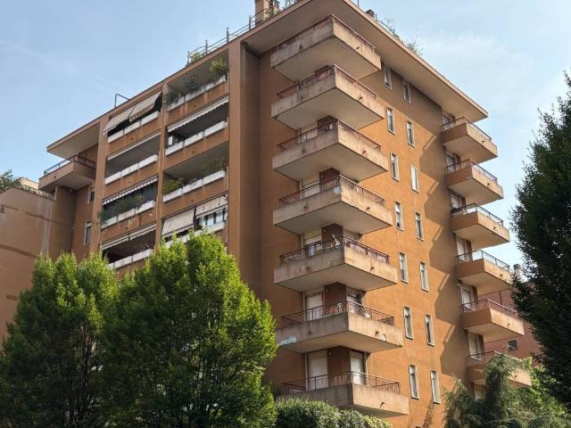 Appartamento in vendita a Municipio 2, Milano