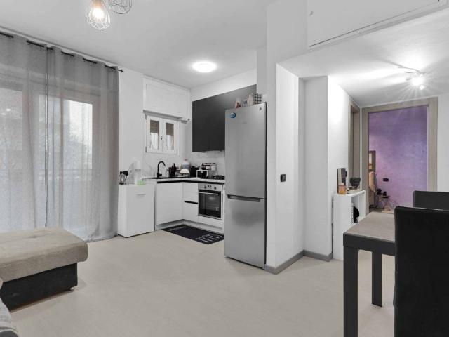 Appartamento in vendita a Municipio 6, Milano