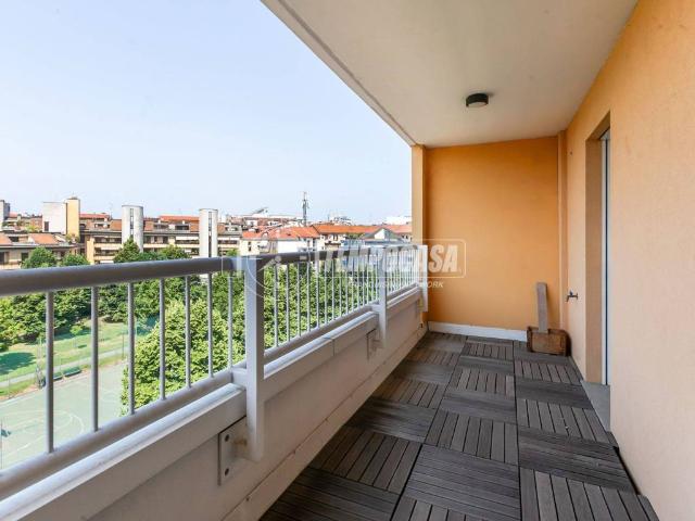 Appartamento in vendita a Municipio 9, Milano