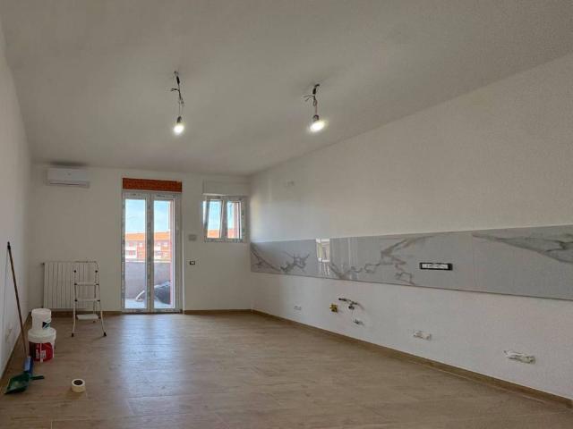 Appartamento in vendita a Municipio 4, Milano