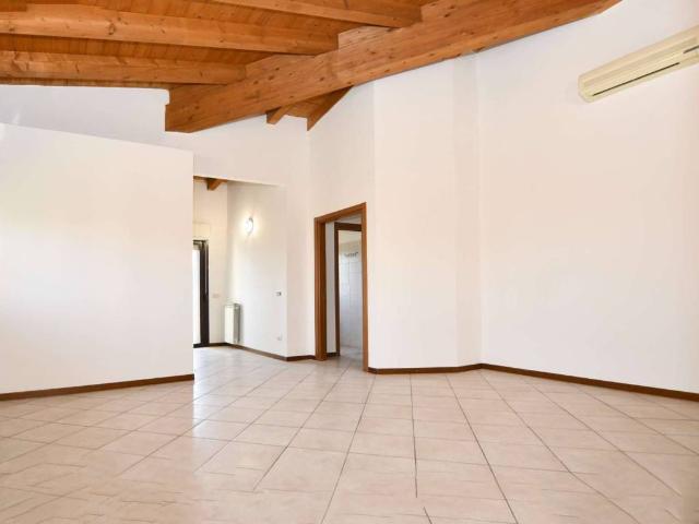Appartamento in vendita a Baggio, Milano