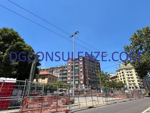 Appartamento in vendita a Municipio 4, Milano