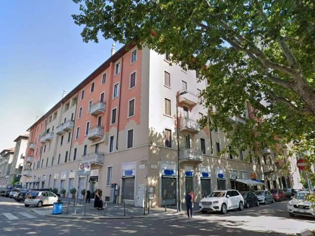 Appartamento in vendita a Municipio 8 di Milano, Milano