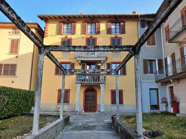 Appartamento in vendita a Rovetta, Lombardia