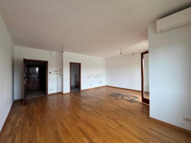 Appartamento in vendita a Municipio 8 di Milano, Milano