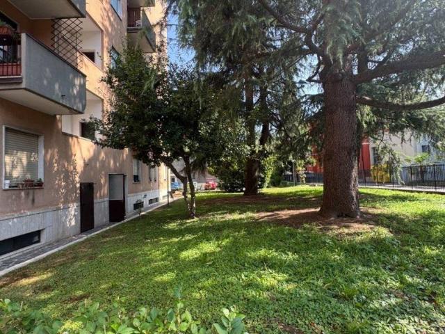 Appartamento in vendita a Municipio 7, Milano