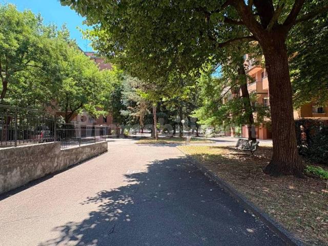 Appartamento in vendita a Municipio 6, Milano