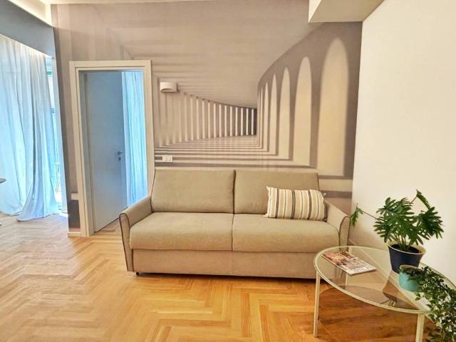 Appartamento in vendita a Municipio 9, Milano