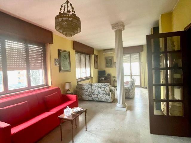 Appartamento in vendita a Municipio 7, Milano