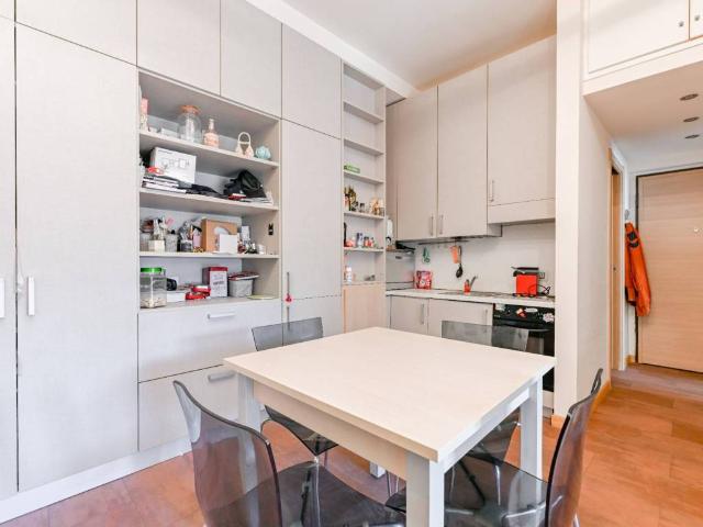 Appartamento in vendita a Municipio 5, Milano
