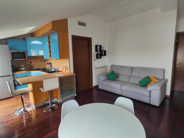 Appartamento in vendita a Municipio 9, Milano