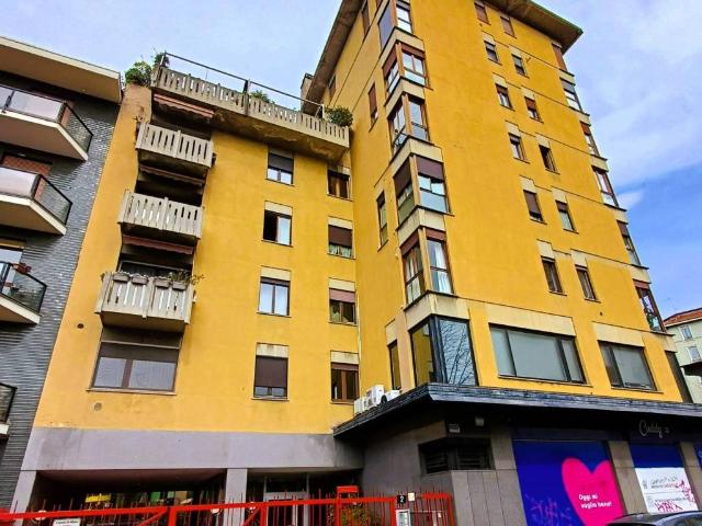 Appartamento in vendita a Municipio 8 di Milano, Milano