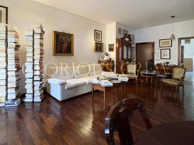 Appartamento in vendita a Municipio 8 di Milano, Milano