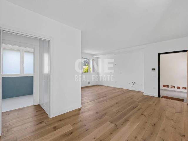 Appartamento in vendita a Municipio 4, Milano