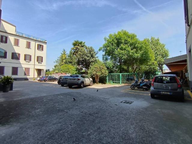 Appartamento in vendita a Municipio 4, Milano