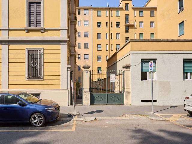 Appartamento in vendita a Municipio 8 di Milano, Milano