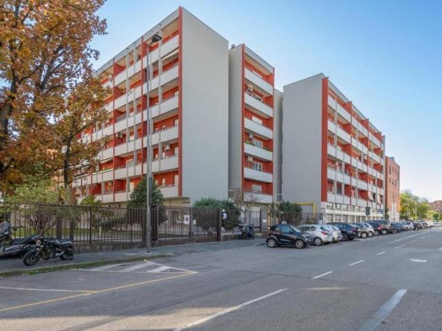 Appartamento in vendita a Municipio 6, Milano