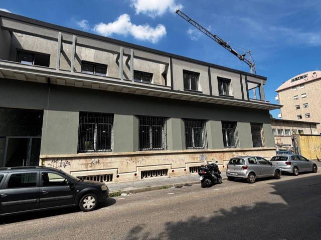 Appartamento in vendita a Municipio 9, Milano