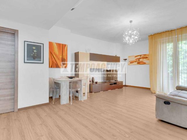 Appartamento in vendita a Municipio 6, Milano