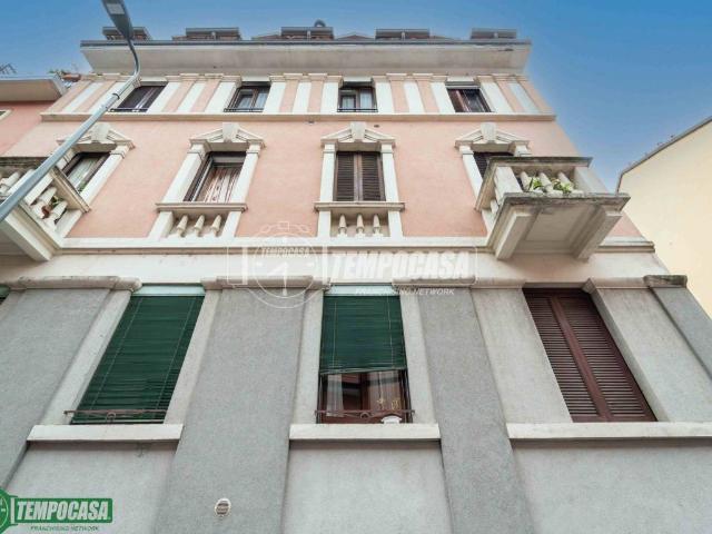 Appartamento in vendita a Municipio 2, Milano