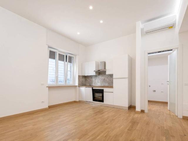Appartamento in vendita a Cerchia dei Navigli, Milano