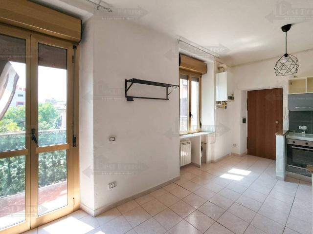 Appartamento in vendita a Municipio 9, Milano