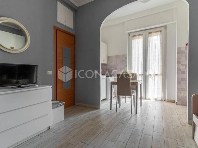 Appartamento in vendita a Municipio 4, Milano