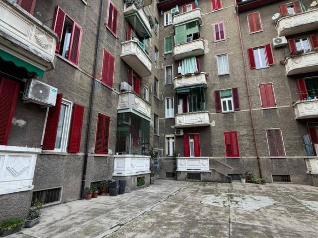 Appartamento in vendita a Municipio 8 di Milano, Milano