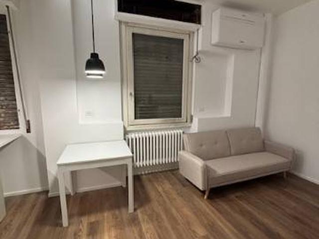 Appartamento in vendita a Municipio 4, Milano