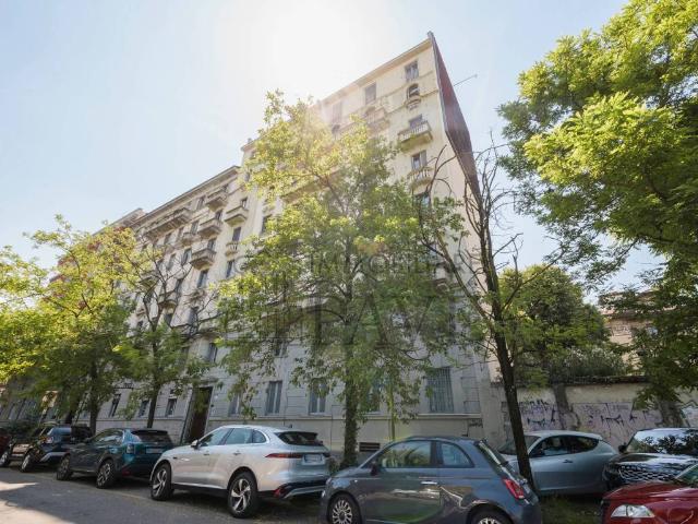 Appartamento in vendita a Municipio 8 di Milano, Milano