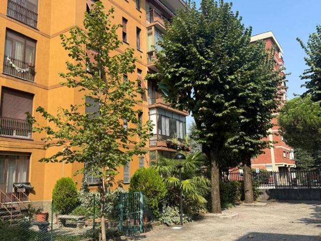 Appartamento in vendita a Municipio 9, Milano