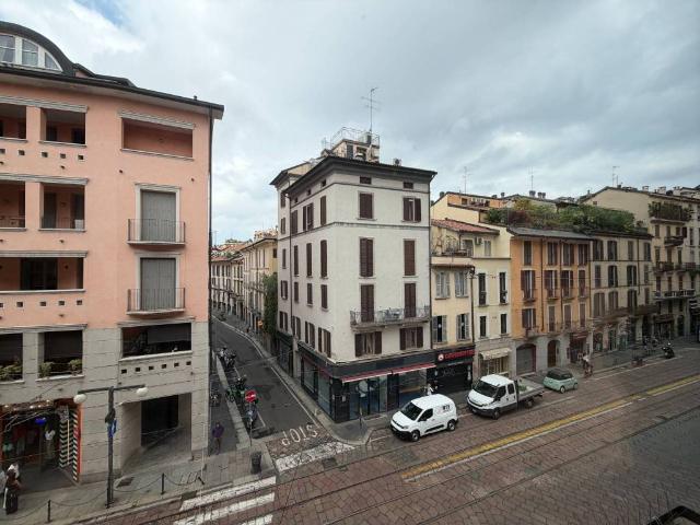 Appartamento in vendita a Municipio 1, Milano