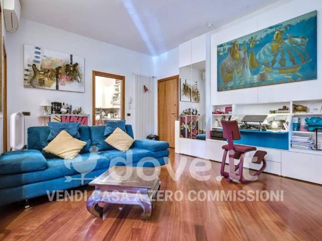 Appartamento in vendita a Municipio 6, Milano