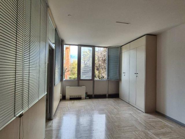 Appartamento in vendita a Municipio 2, Milano