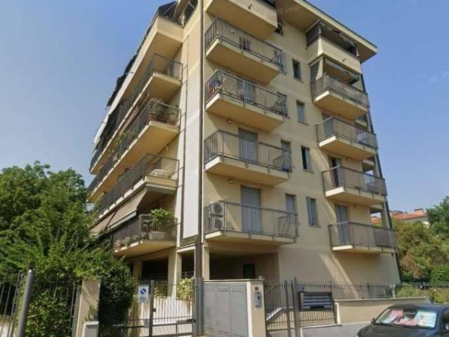 Appartamento in vendita a Municipio 7, Milano
