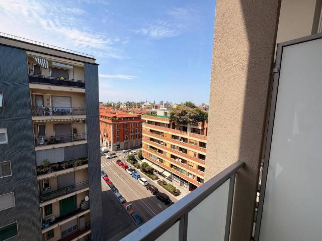 Appartamento in vendita a Municipio 4, Milano