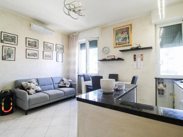 Appartamento in vendita a Municipio 9, Milano