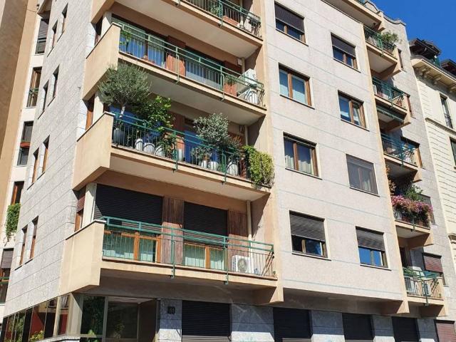 Appartamento in vendita a Municipio 8 di Milano, Milano