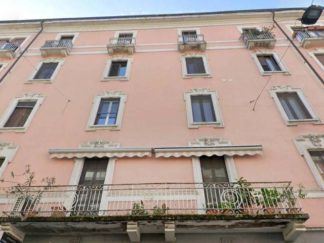 Appartamento in vendita a Municipio 7, Milano