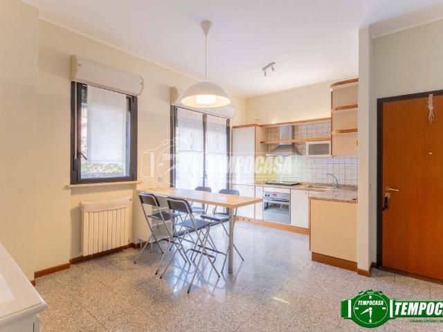 Appartamento in vendita a Municipio 9, Milano