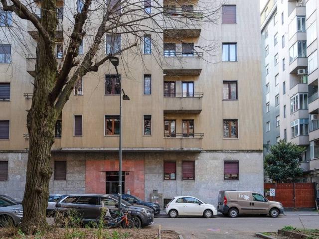 Appartamento in vendita a Municipio 8 di Milano, Milano