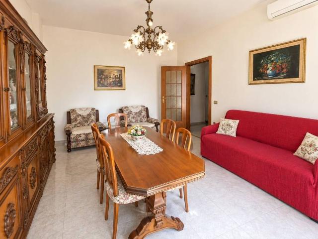 Appartamento in vendita a Lorenteggio, Milano