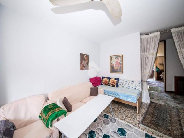 Appartamento in vendita a Baggio, Milano