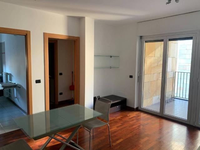 Appartamento in vendita a Municipio 9, Milano