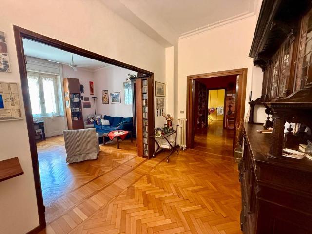 Appartamento in vendita a Municipio 7, Milano