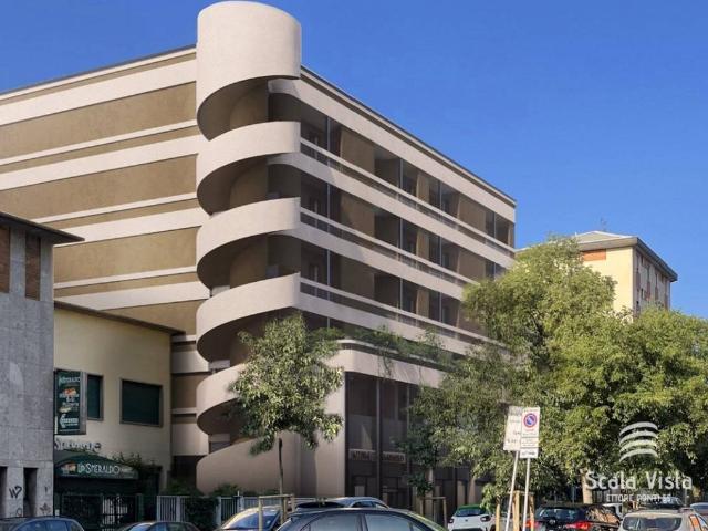 Appartamento in vendita a Municipio 6, Milano